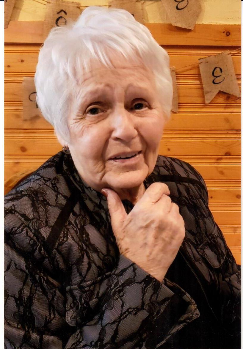 Estelle Brouillard